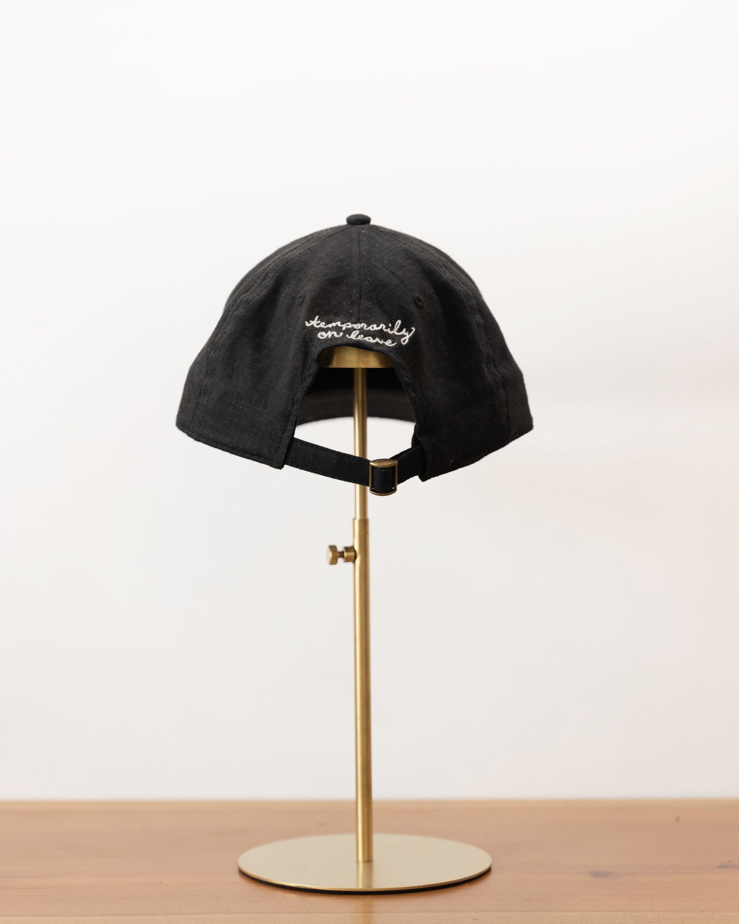 90265 • Temporarily On Leave Linen Hat • BLACK