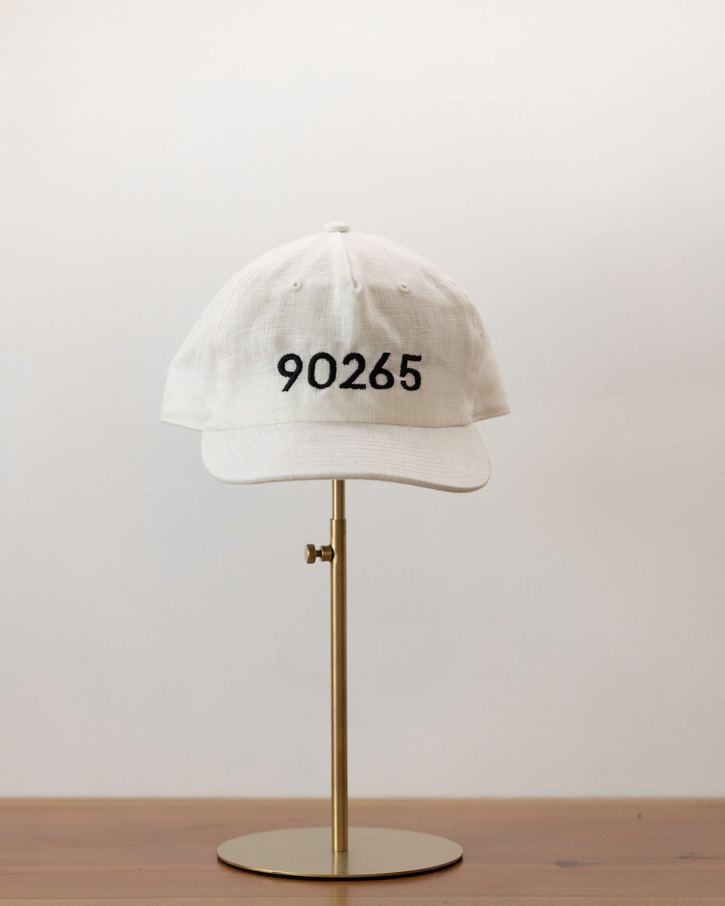 90265 • Temporarily On Leave Linen Hat • WHITE